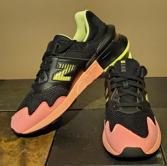 997 sport black pink